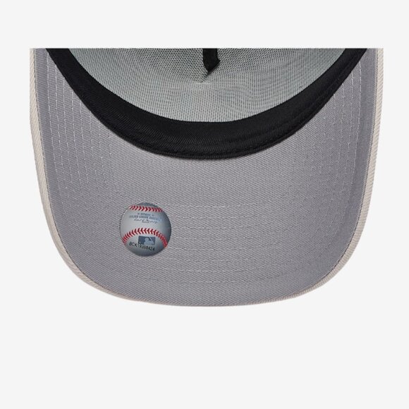 New Era Texas Rangers Black Metallic 9Forty A-Frame SnapBack Adjustable Hat Cap - Picture 3 of 5